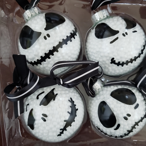 Jack Skellington Christmas Tree Ornaments 8 Piece - Picture 4 of 5